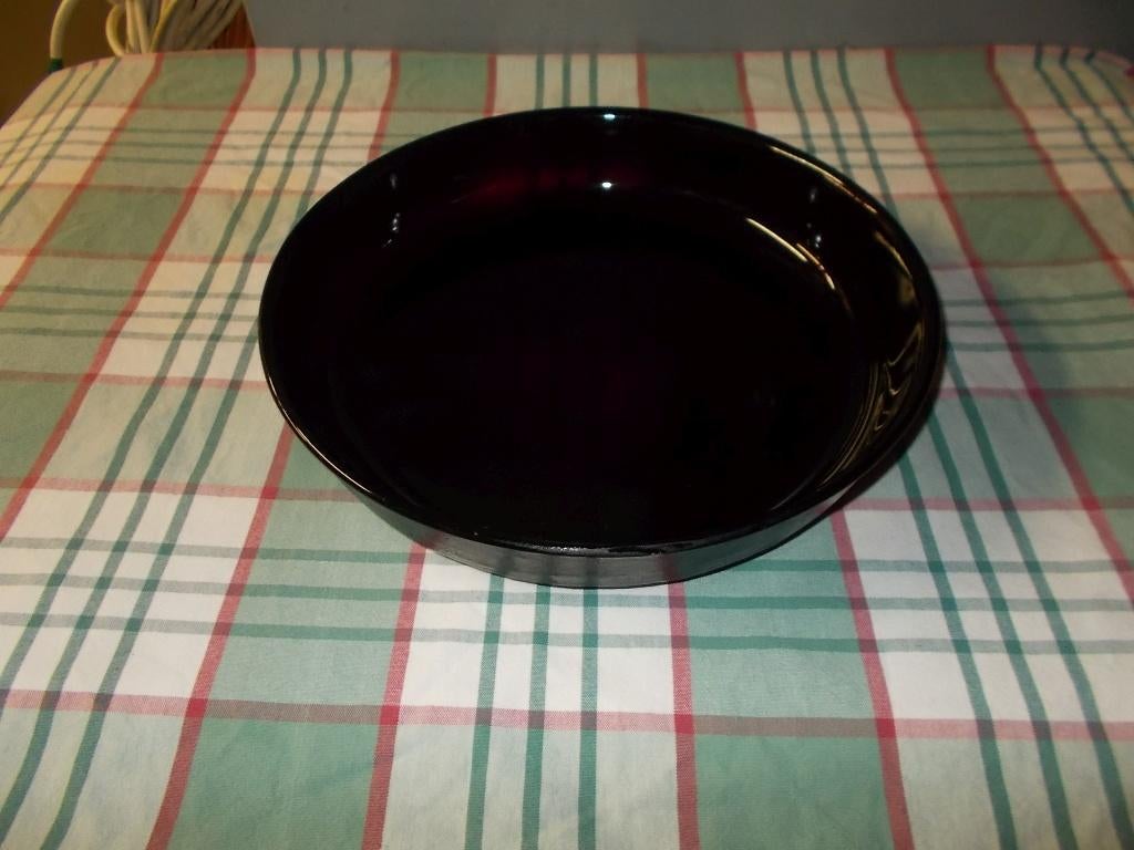 Vintage Vuurvaste bordeauxrode ovenschaal 26 x 4,5 cm, Huis en Inrichting, Ophalen, Zo goed als nieuw, Glas, Rood