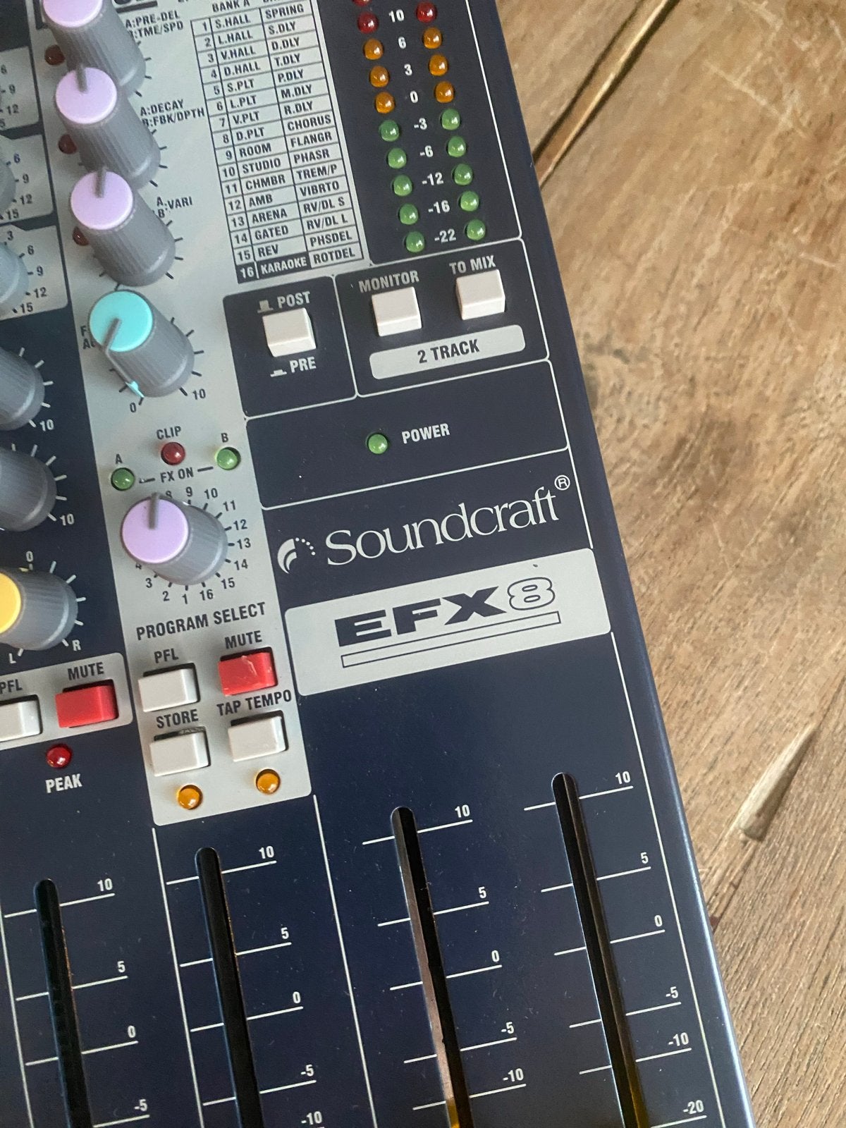 Soundcraft EFX8 Mengpaneel - Zo goed als nieuw, Microfooningang, Ophalen of Verzenden, Zo goed als nieuw, Nvt