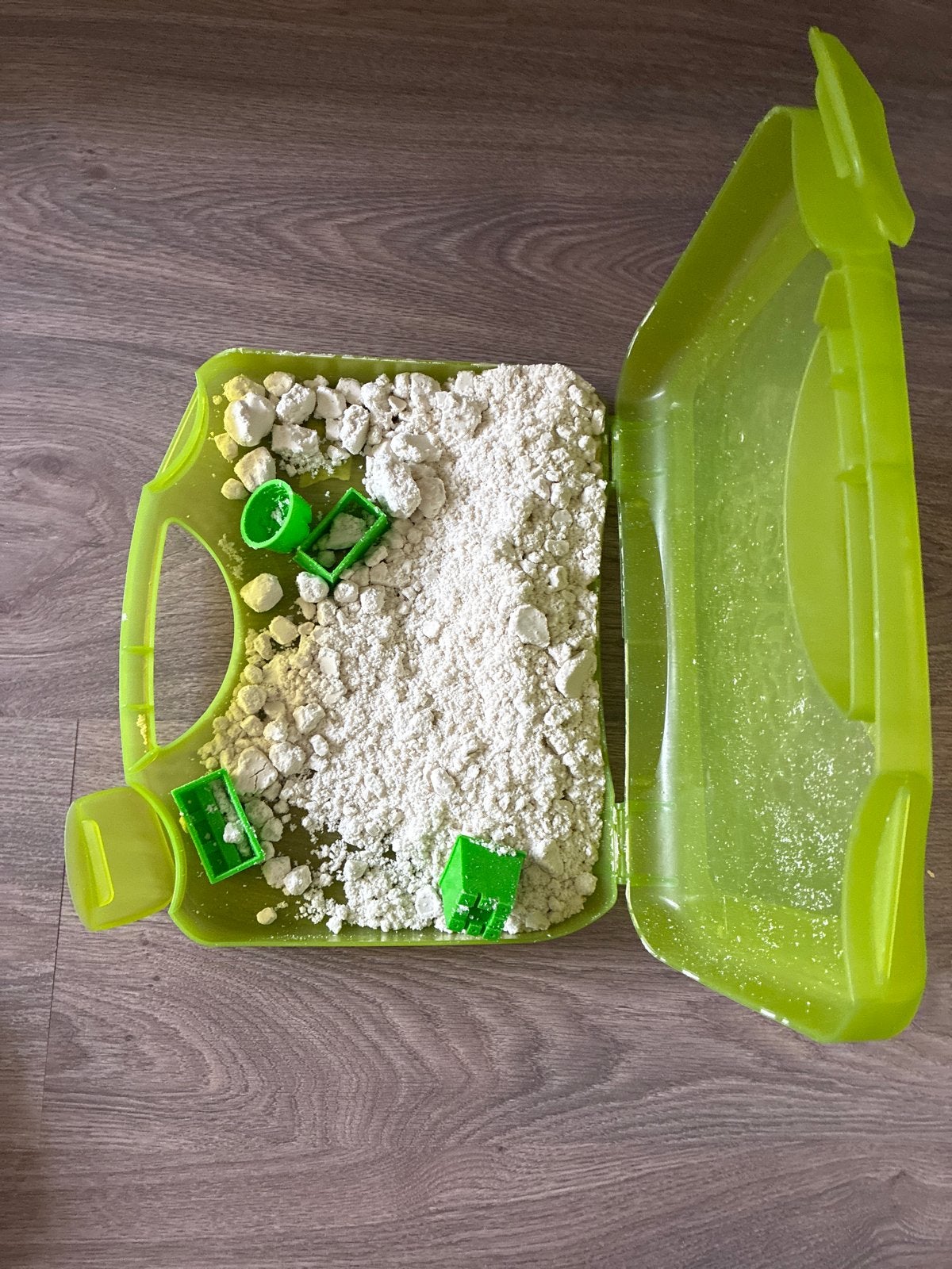 Super Sand the original kinetisch zand met vormpjes koffer, Ophalen, Zo goed als nieuw, Knutselen