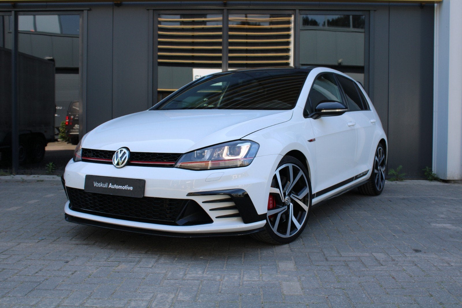 Volkswagen Golf 2.0 TSI 195KW Gti Clubsport schaalstoelen, Voorwielaandrijving, Bi-Xenon koplampen, 1295 kg, 4 cilinders