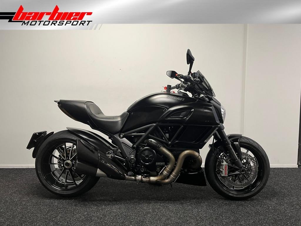 Ducati DIAVEL LEASE VOORDELIG!