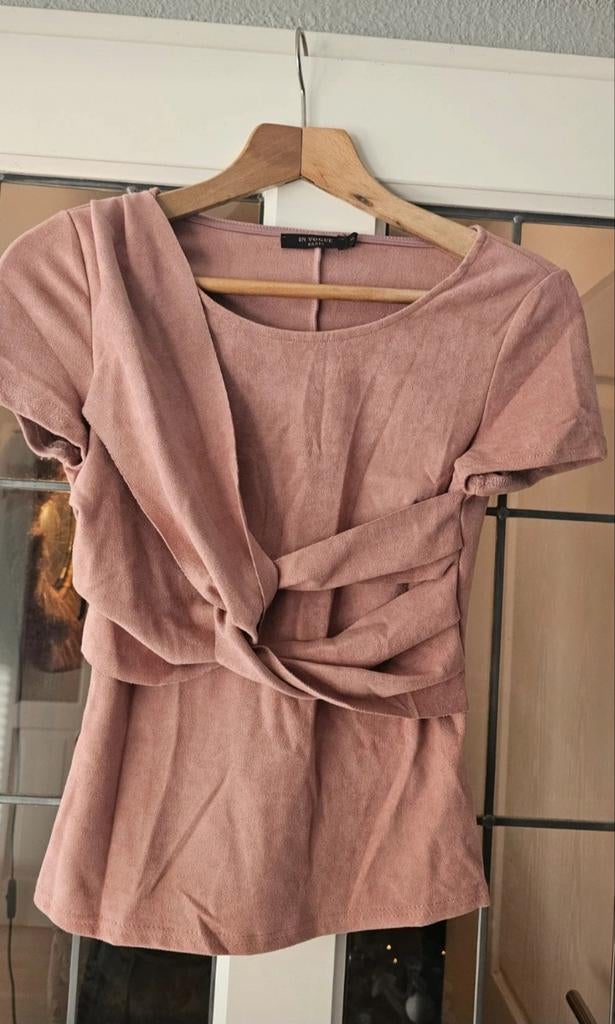 Roze top In Vogue Paris met knoopdetail maat S, Ophalen of Verzenden, Zo goed als nieuw, Maat 36 (S)