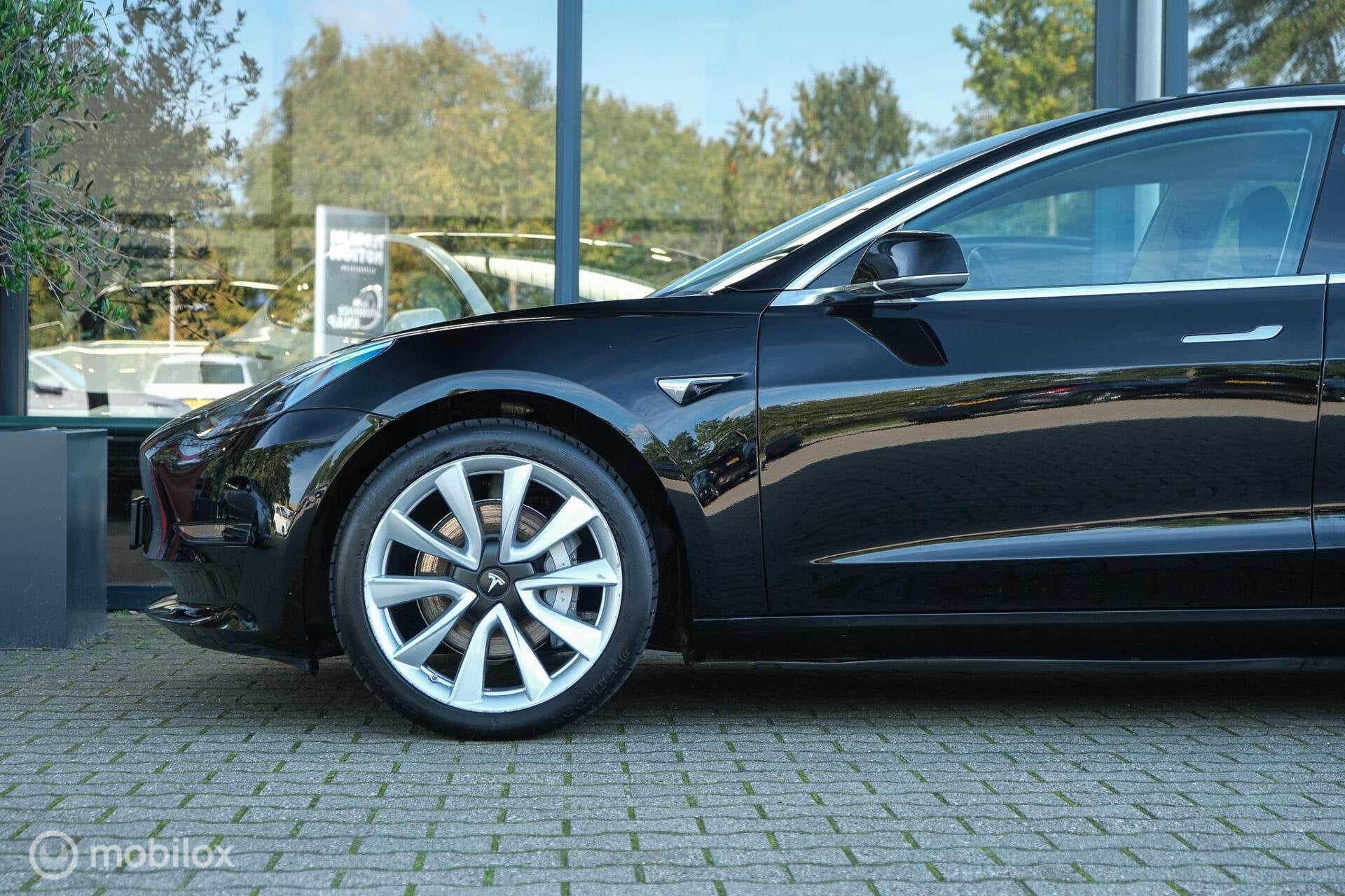 Foto 3 van Tesla Model 3 Long Range AWD 75 kWh | 92% SOH | Stoelverwarm