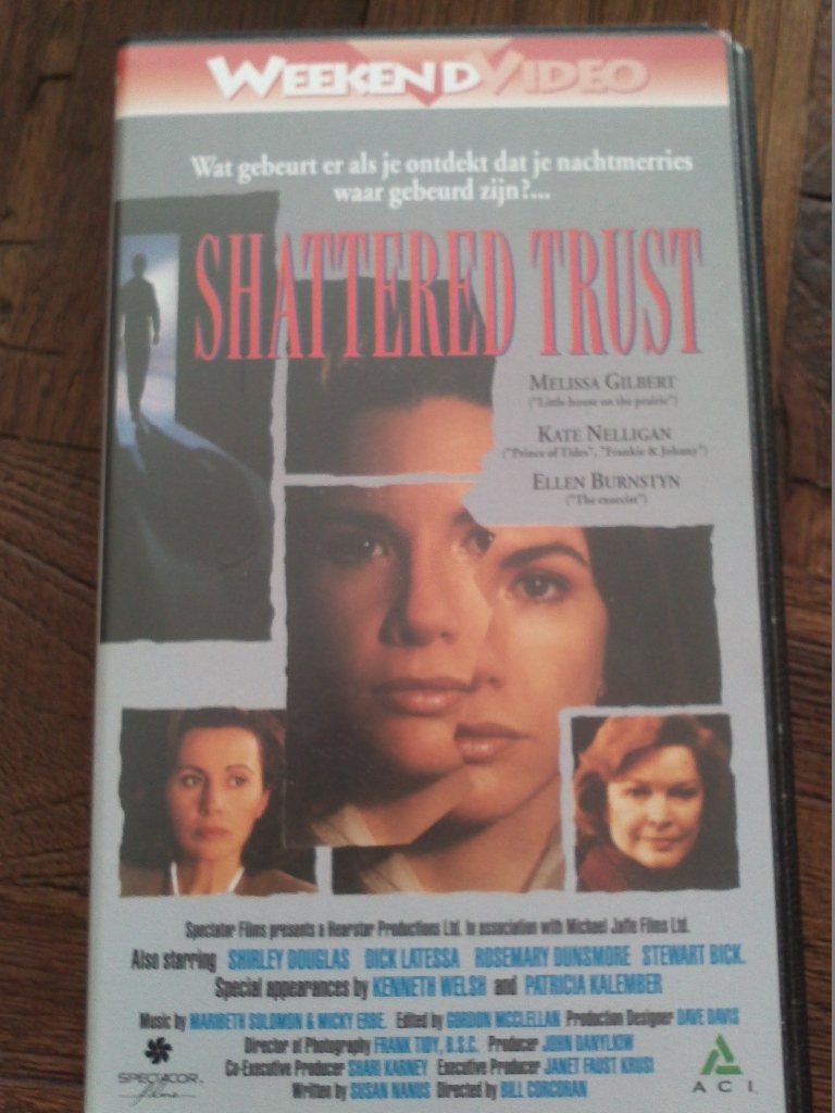 Video VHS film Shatered trust ( Jola ), Nederlands ondertiteld, Engels, Alle leeftijden, Ophalen of Verzenden