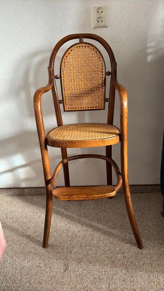 Thonet stoel antiek, Antiek en Kunst, Antiek | Meubels | Stoelen en Banken, Ophalen