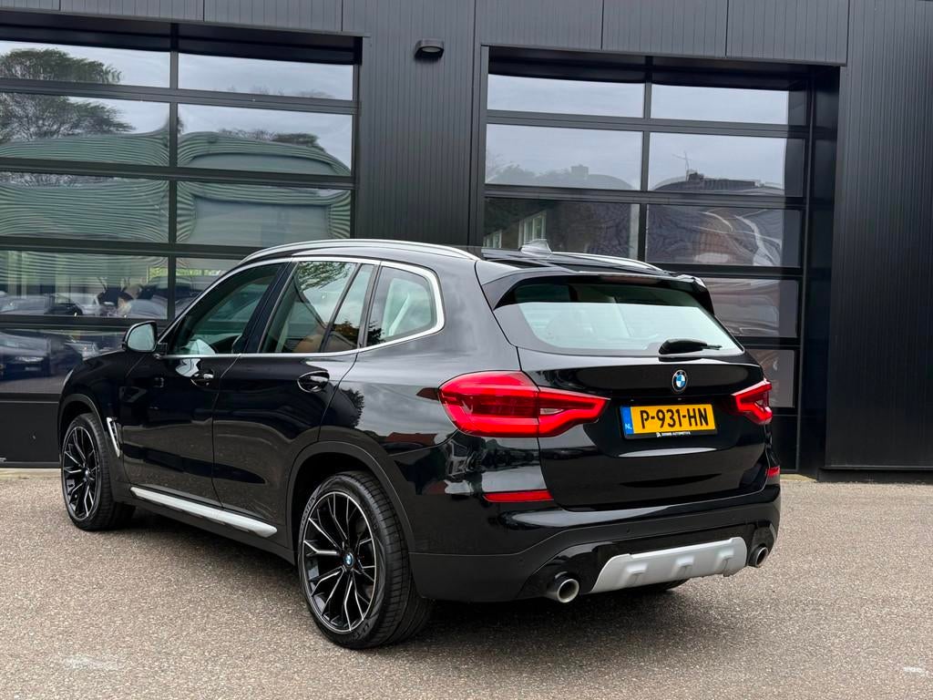 BMW X3 XDrive30i High Executive X-Line Panoramadak Trekhaak, Auto's, BMW, 1998 cc, Gebruikt, Euro 6, Zwart