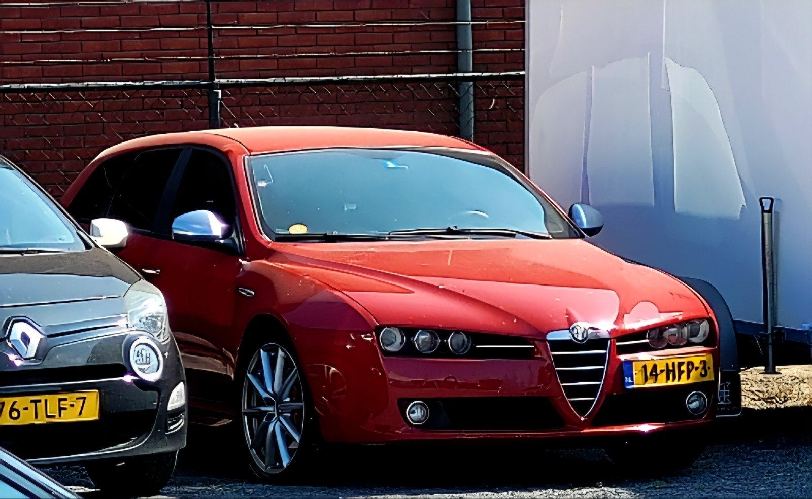 Alfa Romeo 159 2.4 Jtdm 20V SW 2008 Rood, Auto's, Voorwielaandrijving, Zwart, 197 €/maand, 1655 kg
