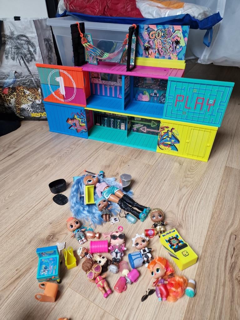LOL Surprise Huis met Poppen en Accessoires, Ophalen of Verzenden, Gebruikt, Poppenhuis