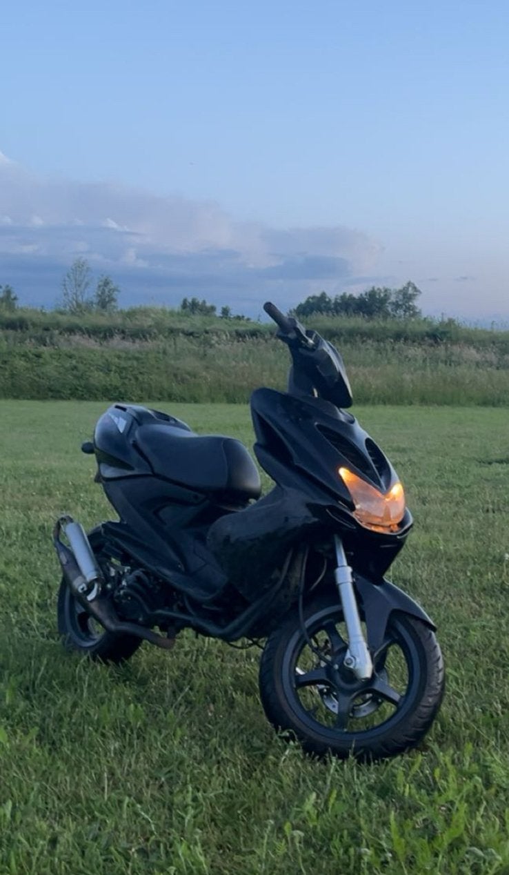 Yamaha Aerox, Fietsen en Brommers, Ophalen, Tweetakt, Gebruikt, Aerox