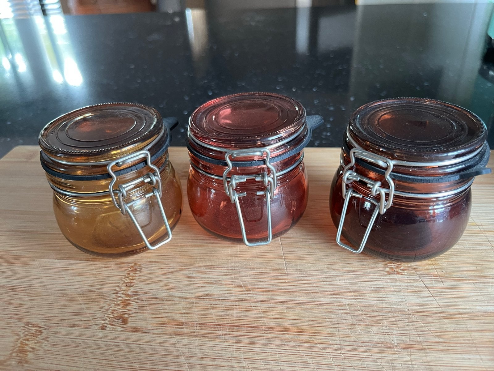 3 IKEA voorraadpotjes 13cl luchtdicht in diverse kleuren, Huis en Inrichting, Glas, IKEA, Ophalen of Verzenden, Zo goed als nieuw