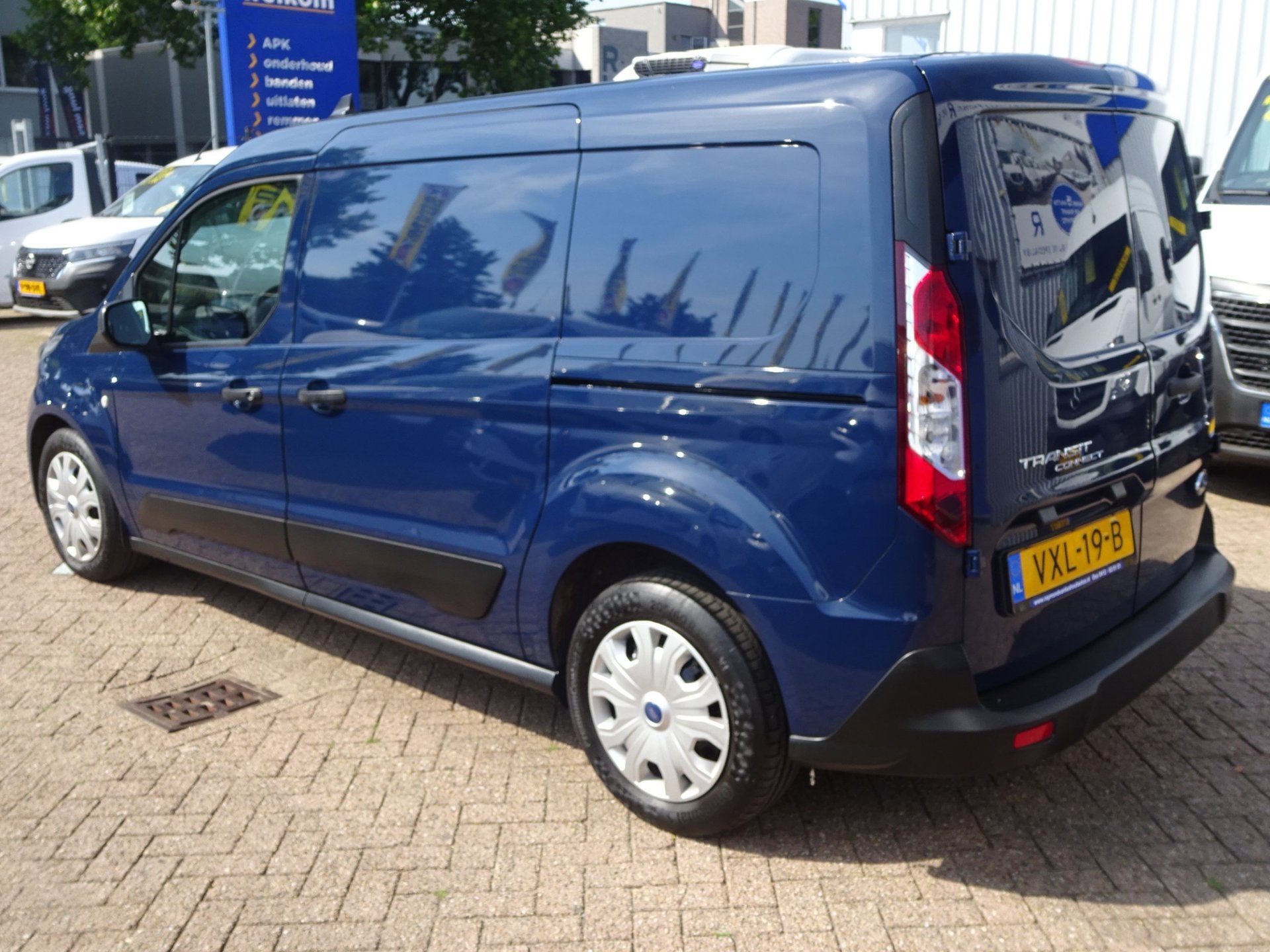 Ford Transit Connect 1.5 EcoBlue L2 Trend 100 PK 2 x SCHUIFD, Voorwielaandrijving, Dealer onderhouden, Stof, Gebruikt