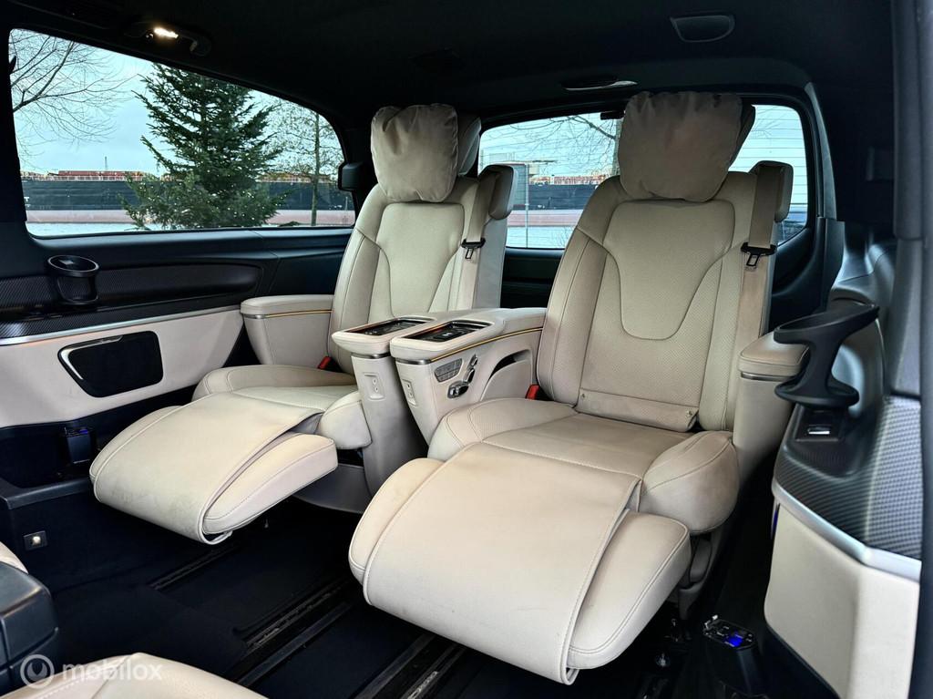 Mercedes V-klasse 250d Extra Lang AMG Line|VIP Seats|Uniek!, Auto's, Mercedes-Benz, Achterwielaandrijving, Gebruikt, 2000 kg, 2087 kg