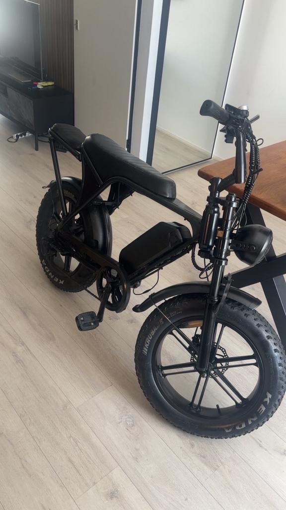 Fatbike v8 in goede staat, Fietsen en Brommers, Elektrische fietsen, 59 cm of meer, Ophalen of Verzenden, Gebruikt, Overige merken