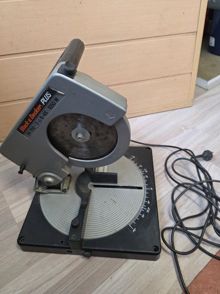 Afkortzaag, Ophalen, Gebruikt, 600 tot 1200 watt, Afkortzaag