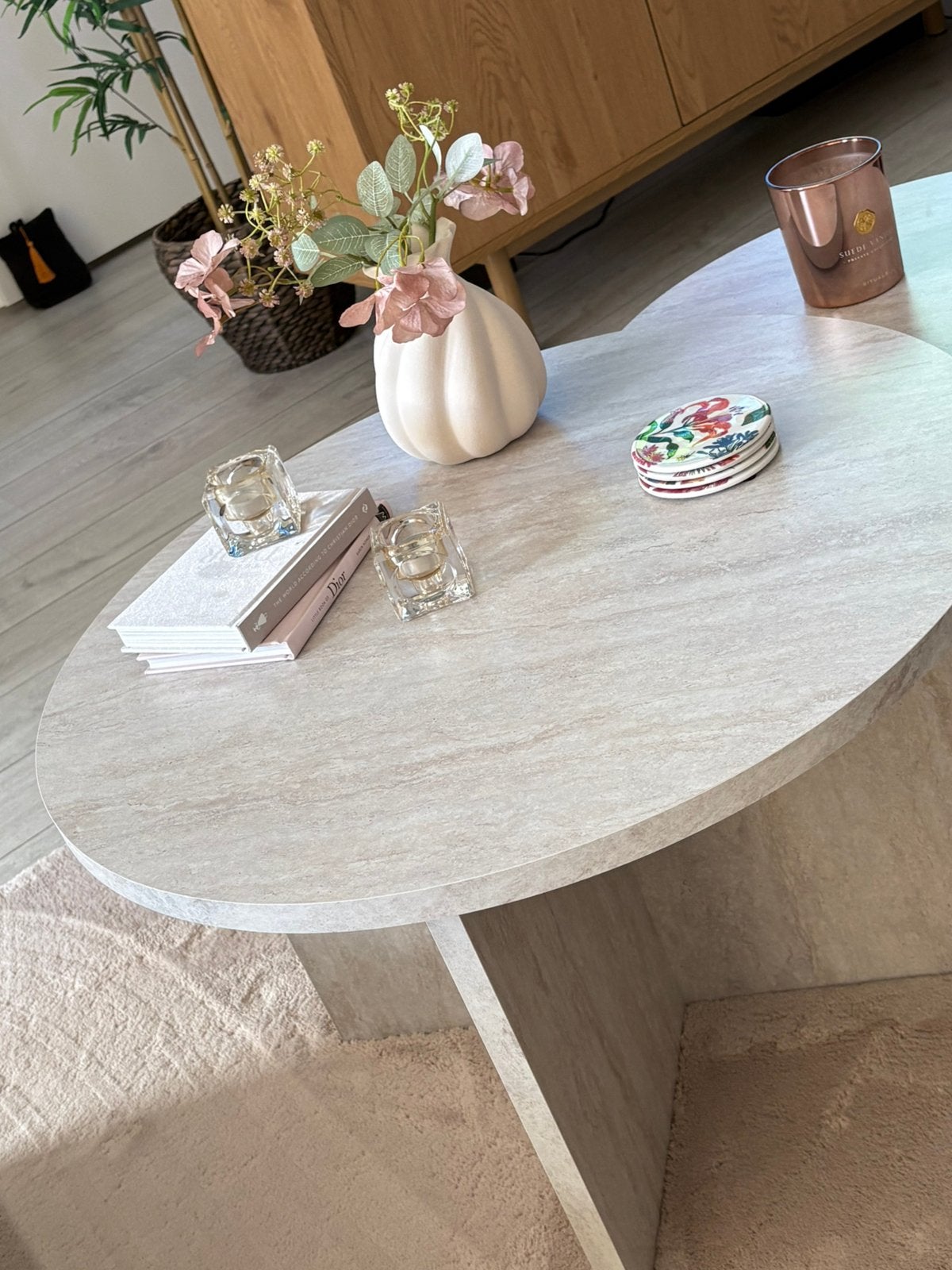 Salontafel en bijzettafel NIELSHAVE (JYSK) travertijn, Huis en Inrichting, Tafels | Eettafels, Ophalen, Rond, Tot twee personen