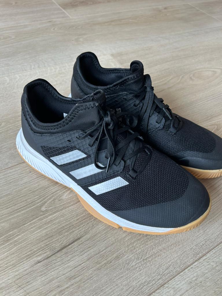 Adidas schoenen maat 43 1/4, Ophalen of Verzenden, Zo goed als nieuw
