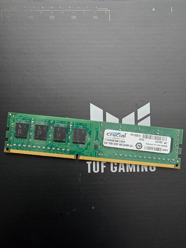 8GB DDR3 Crucial UDIMM 240 1600mhz, Ophalen of Verzenden, Zo goed als nieuw, DDR3, Desktop