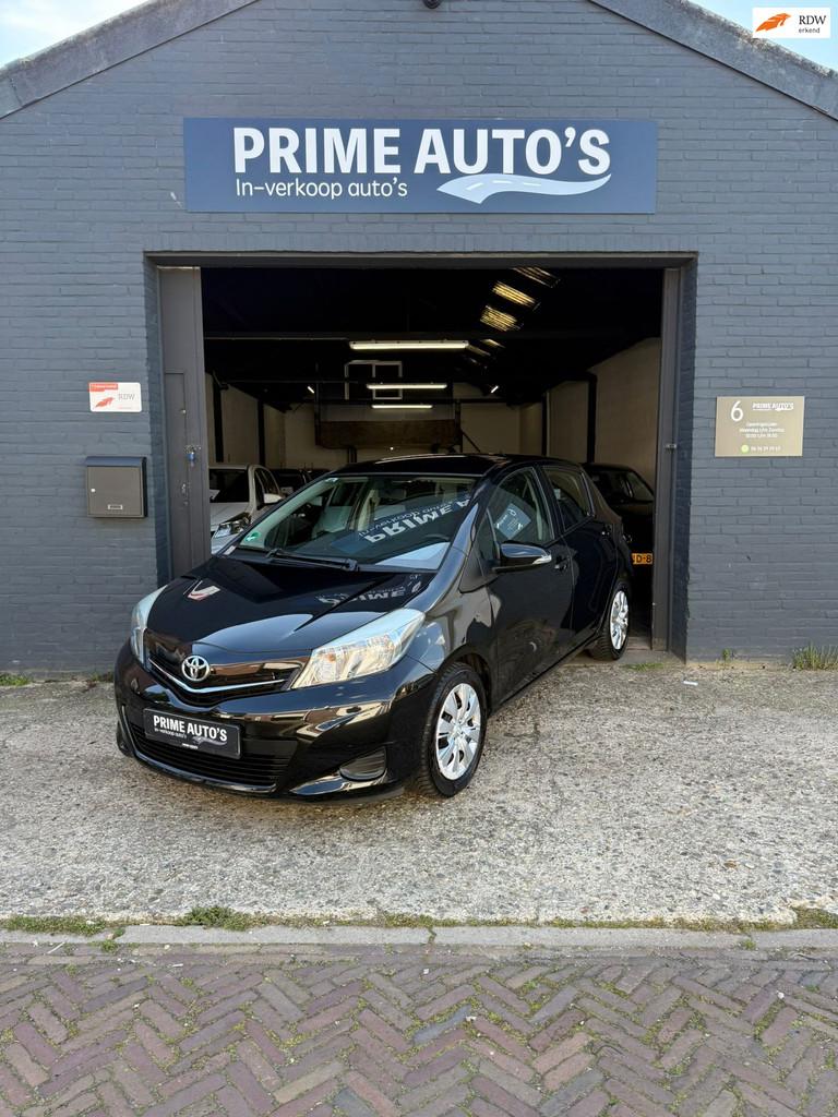 Toyota Yaris 1.3 VVT-i Aspiration Elektr Ramen | Airco, Auto's, Toyota, Voorwielaandrijving, Stof, Gebruikt, Zwart