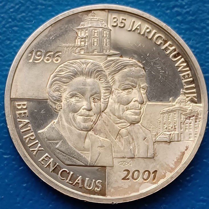 Penning 35 jaar huwelijk - Koningin Beatrix & Prins Claus, Verzenden, Overige materialen, Nederland