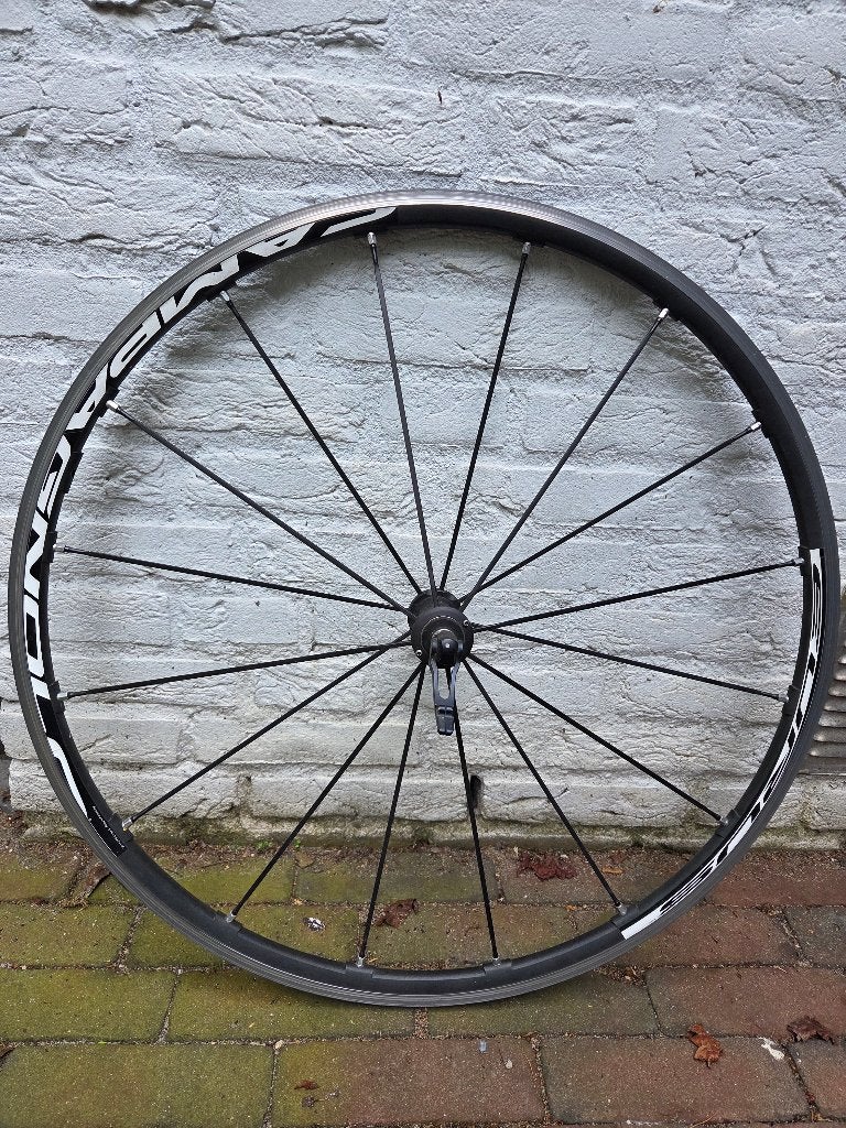 Campagnolo voorwiel racefiets, 28 inch, Gebruikt, Velgrem, Aluminium