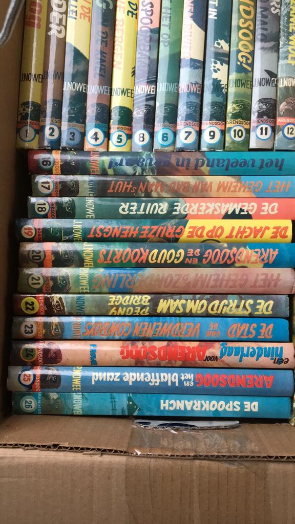 Arendsoog Boeken 42 delige Collectie, Boeken, Fictie algemeen, J. Nowee, Ophalen, Gelezen