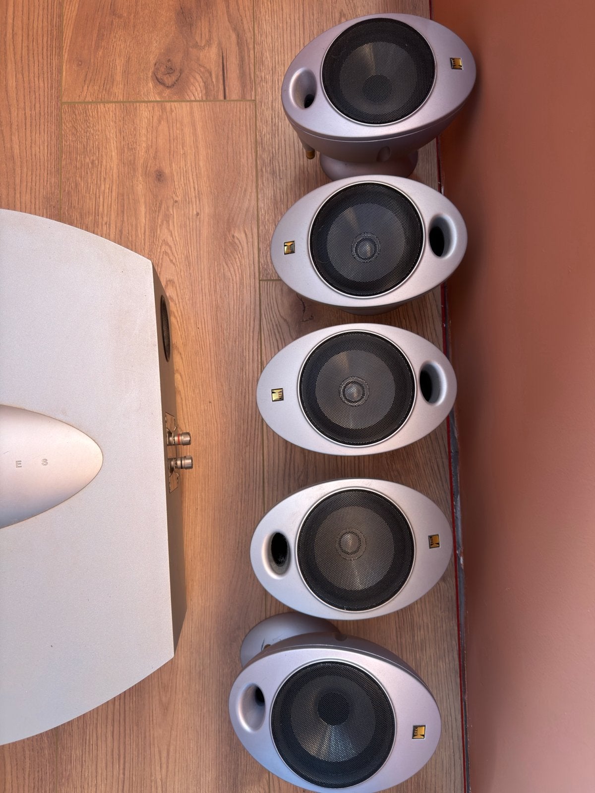 KEF KHT eitjes set, Ophalen, Gebruikt, 60 tot 120 watt, Surroundset