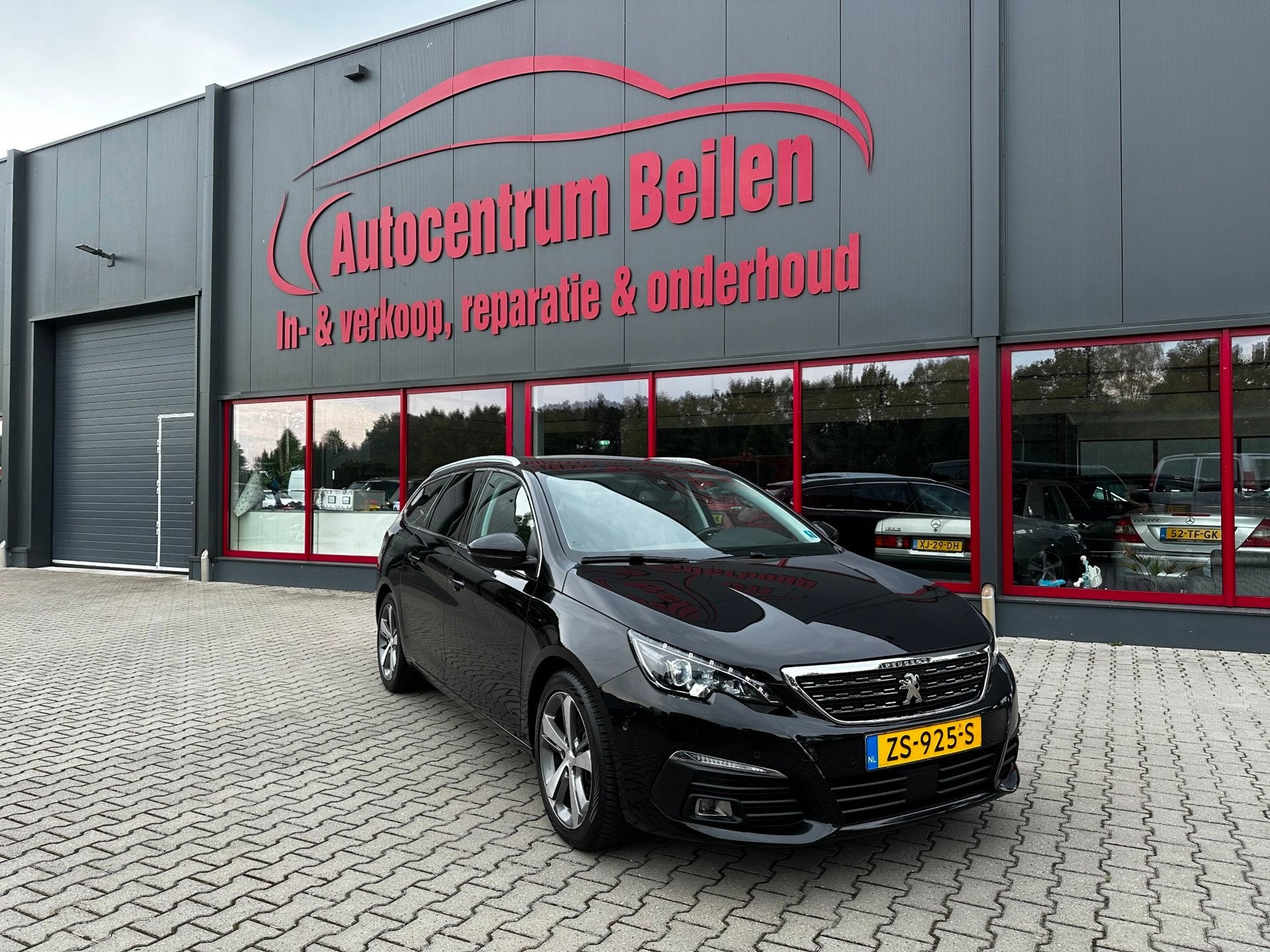 Peugeot 308 SW 1.5 BlueHDi Blue Lease Premium/Nieuwe Distr., Auto's, Voorwielaandrijving, 28 km/l, Gebruikt, 4 cilinders