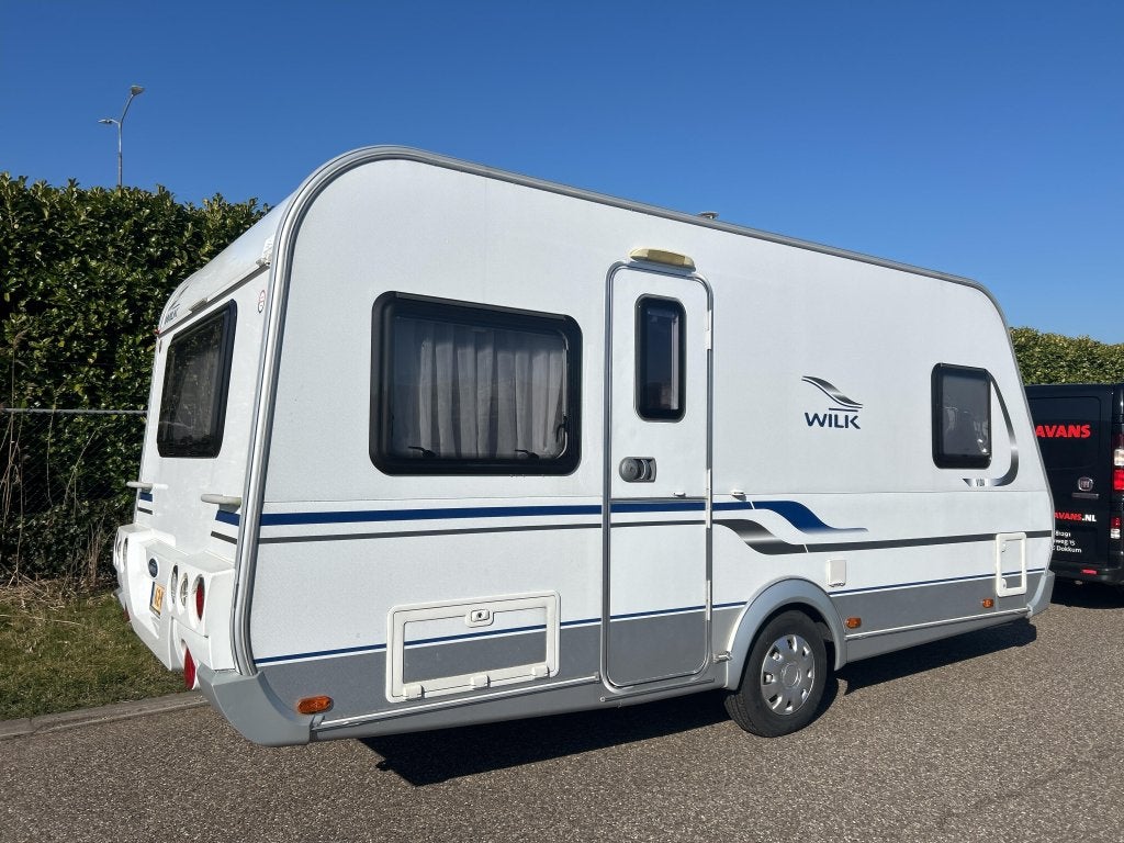 Wilk 450 VIDA 2011 RONDZIT VOORTENT VAST BED, Caravans en Kamperen, Caravans, Niet ingevuld, Rondzit, Bedrijf, Niet ingevuld