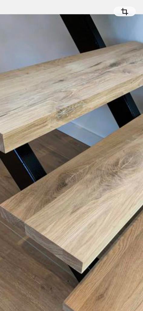 Te koop gevraagd eikenhouten traptrede, Doe-het-zelf en Verbouw, Hout en Planken, Eiken, Overige typen, Ophalen of Verzenden, 50 mm of meer