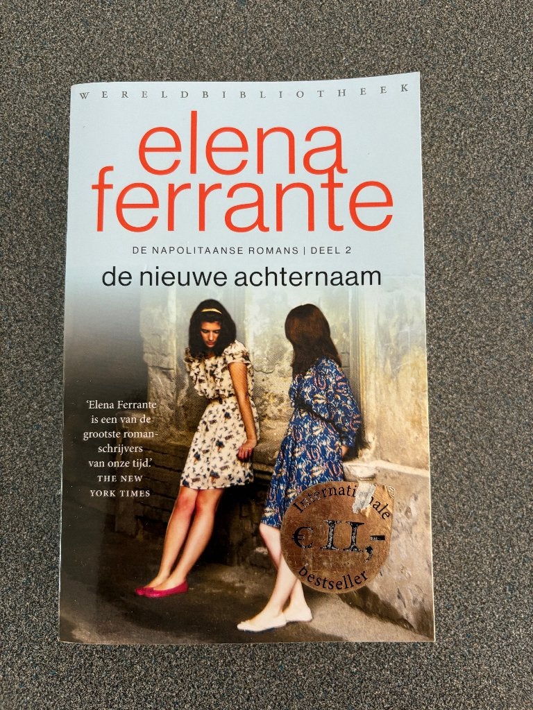 DE NIEUWE ACHTERNAAM ELENA FERRANTE, Boeken, Romans, Gelezen, Europa overig, Elena Ferrante, Ophalen of Verzenden