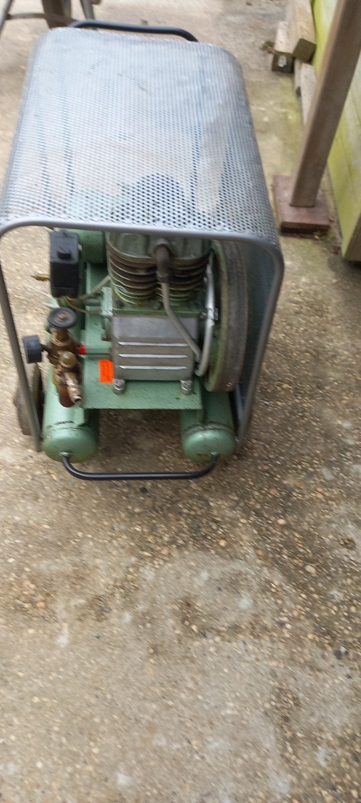 Creemers compressor - Robuust en Betrouwbaar, Doe-het-zelf en Verbouw, Compressors, Gebruikt, 6 tot 10 bar, Ophalen of Verzenden
