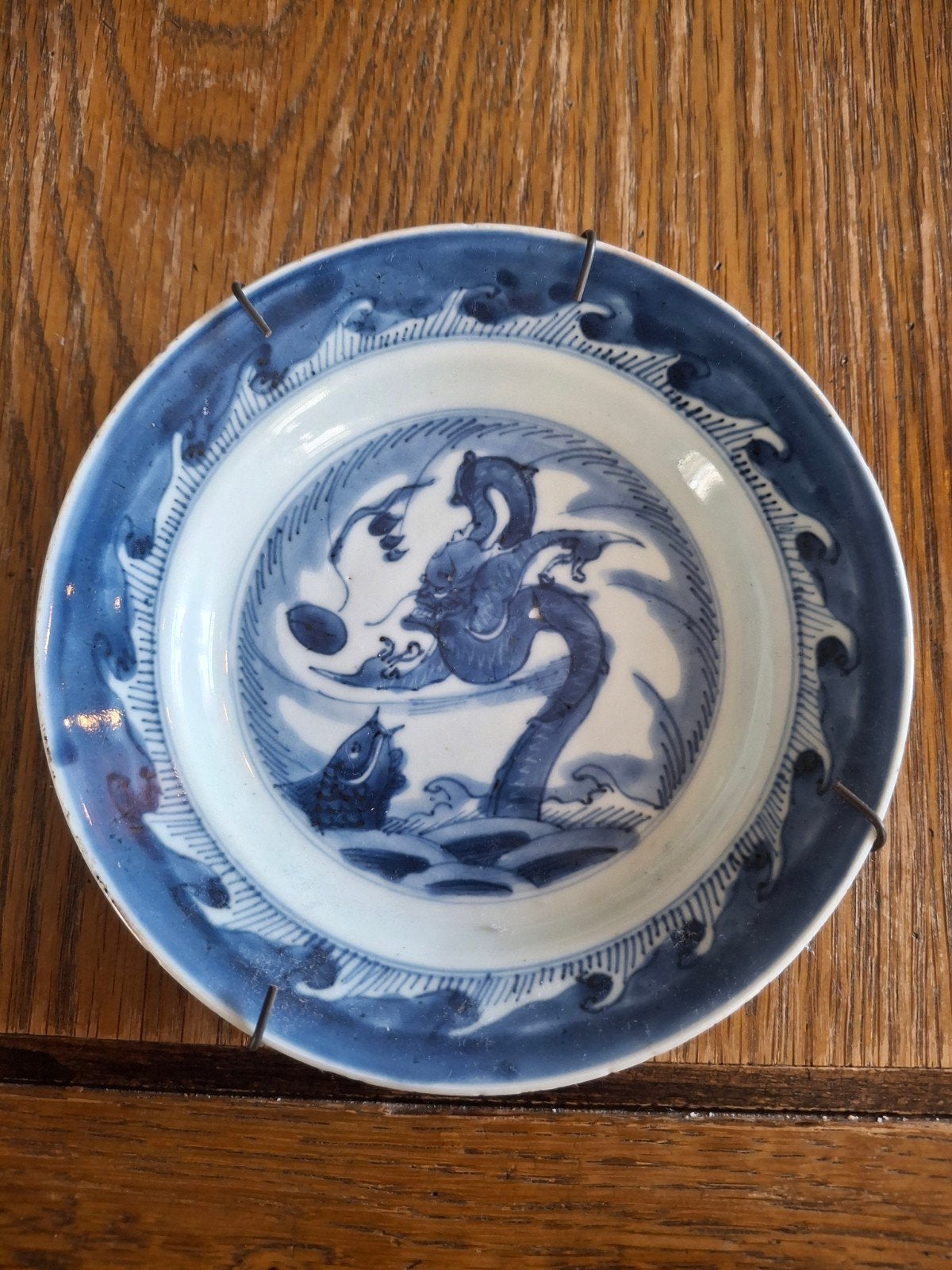 Antiek Chinees Blauw-Wit Porseleinen Bordje met Draak, Ophalen of Verzenden