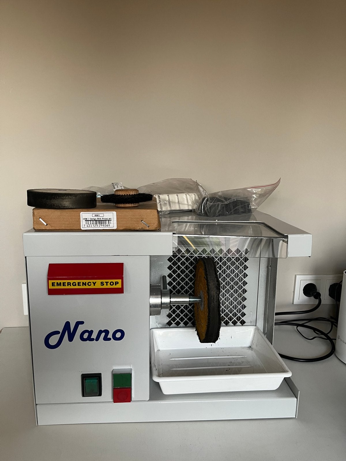 Nano BAILO Polijstmachine met Afzuiging + polijst toebehoren, Ophalen, Zo goed als nieuw