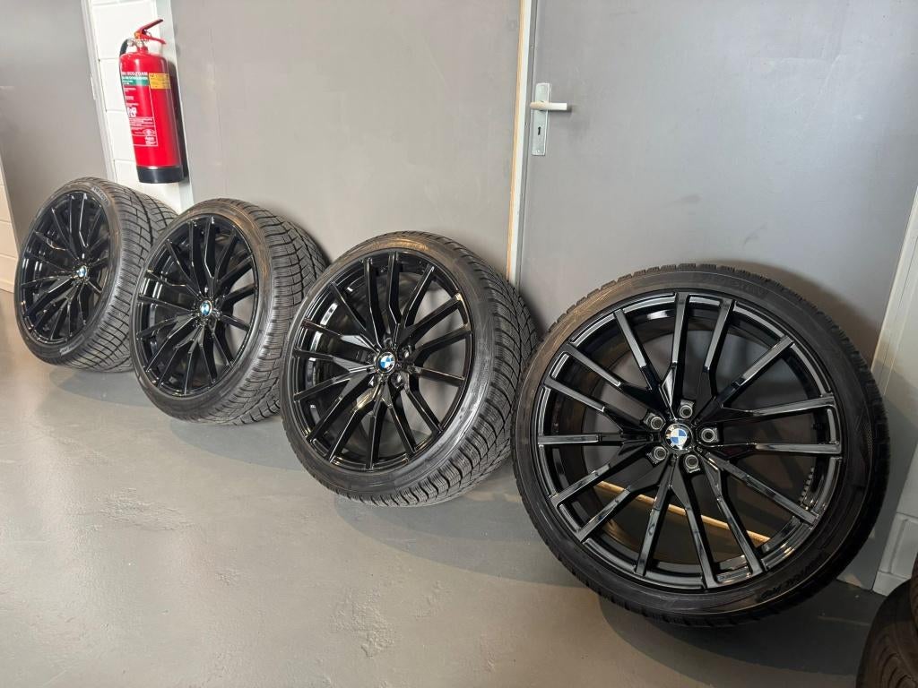 BMW X5 G05 X6 22 inch 742M + winterbanden Vredestein 7mm, Gebruikt, Banden en Velgen, Overige maten, Personenwagen