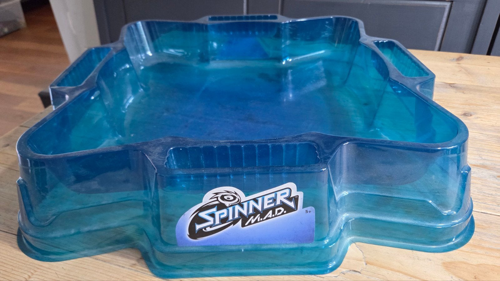 Spinner MAD arena, blasters en beyblades, Ophalen, Gebruikt, Jongen of Meisje