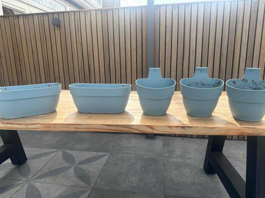 5 mooie blauwe Elho bloempotten - zo goed als nieuw, 25 tot 40 cm, Kunststof, Balkon, Ophalen of Verzenden