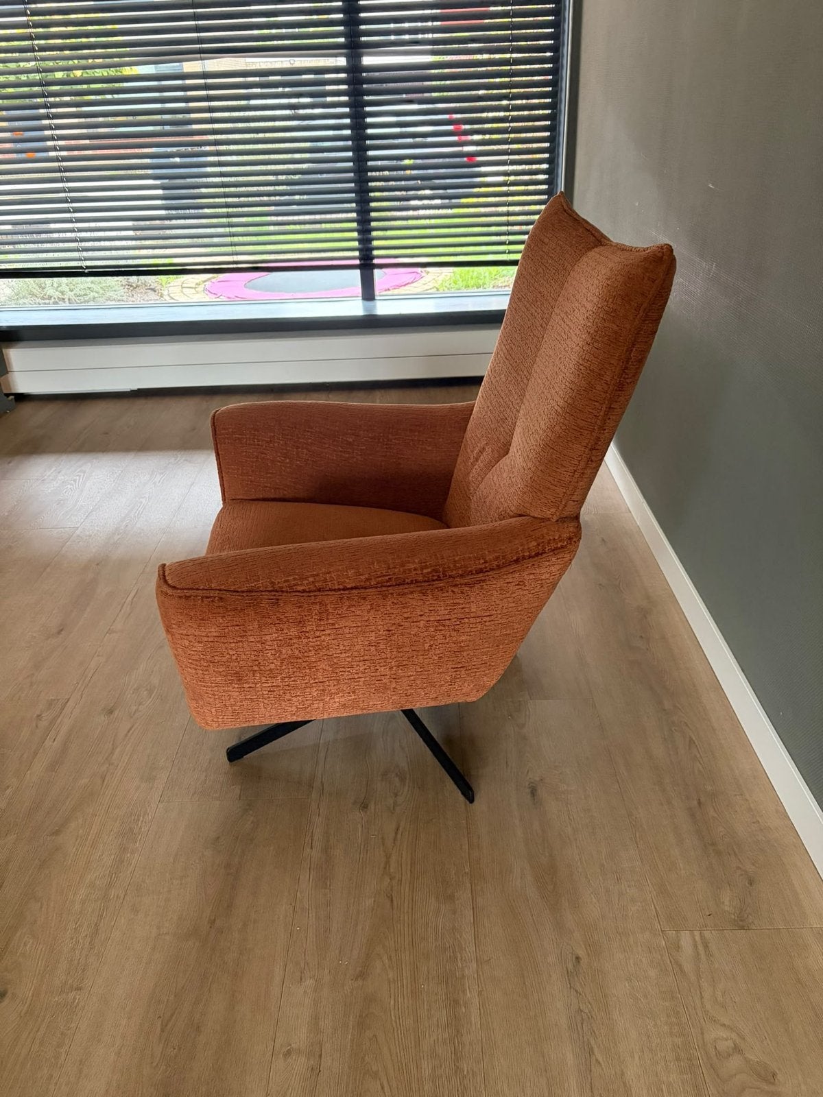 Comfortabele oranje stoel, Overige kleuren, Ophalen of Verzenden, Zo goed als nieuw, Eén
