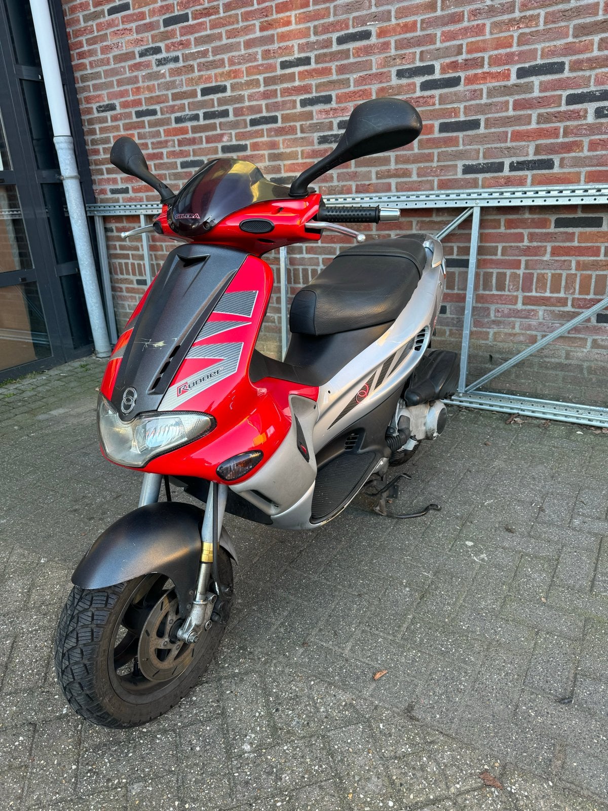 Gilera Runner 180cc met Duitse papieren, Fietsen en Brommers, Scooters | Piaggio, Ophalen, Zo goed als nieuw