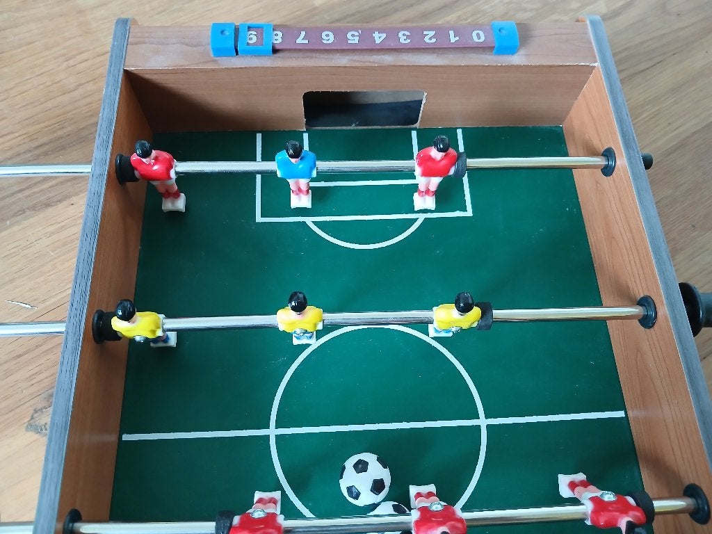 Voetbaltafel kind, Ophalen, Zo goed als nieuw