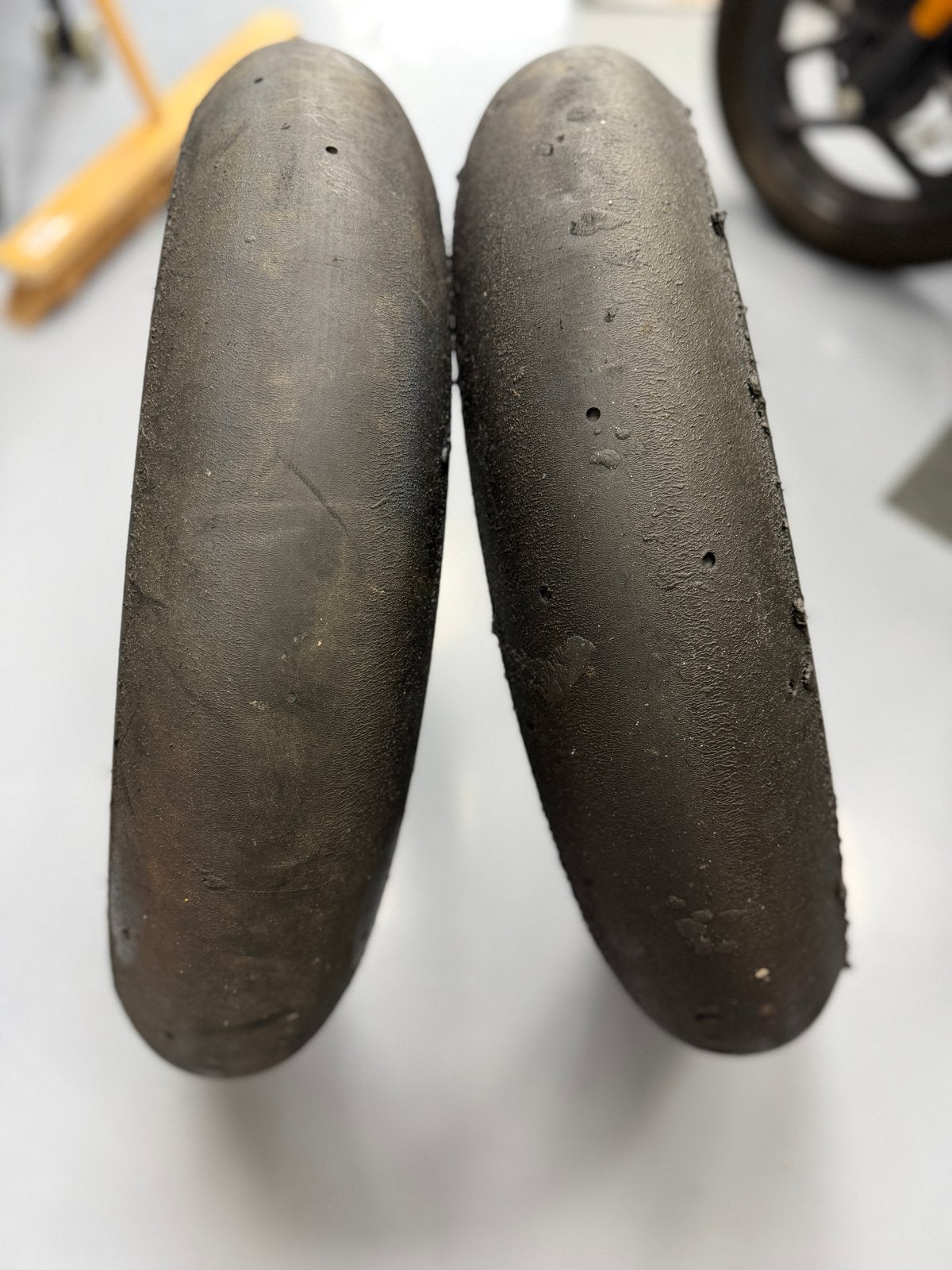 2x Metzeler TD 120/70 R17 Voorband (DOT 2024), Ophalen, Gebruikt