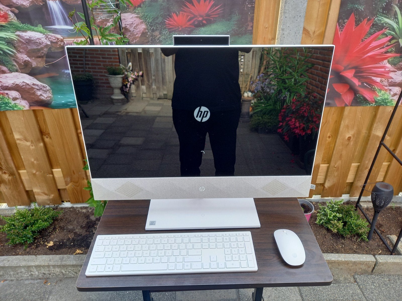 Nieuwstaat HP Pavilion All-in-one 27-d0002nd, Ophalen, Zo goed als nieuw, SSD