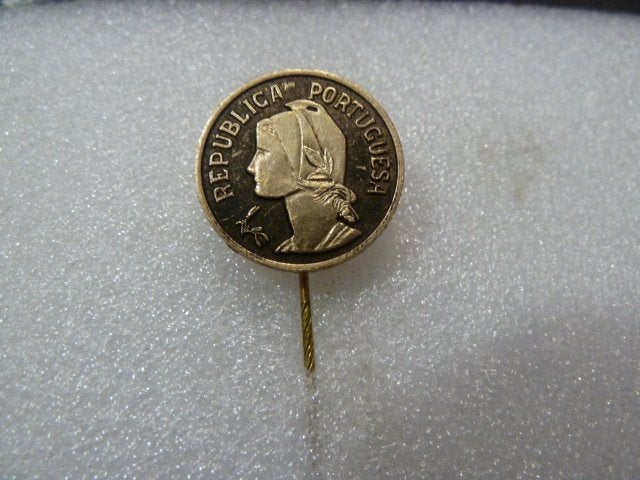 Vintage Portugese Republiek Pin/Speldje, Ophalen of Verzenden, Gebruikt, Stad of Land, Speldje of Pin