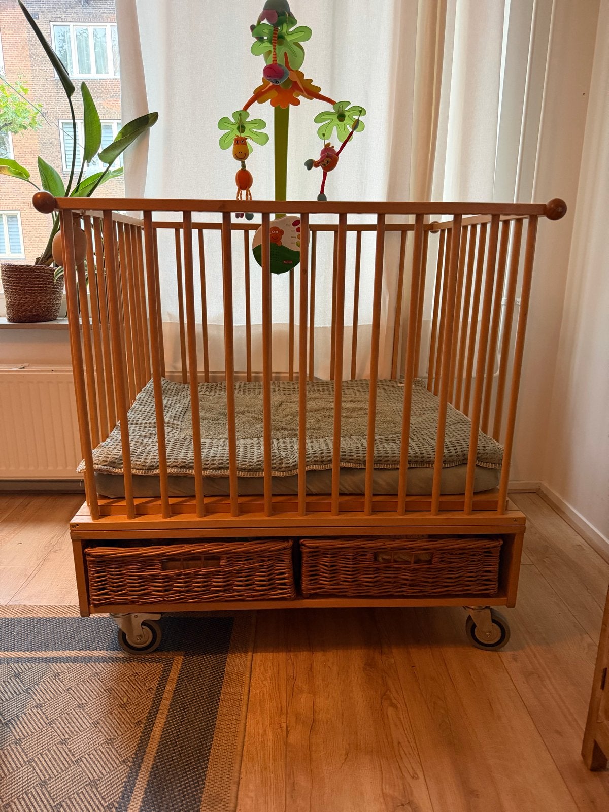 Toffe retro box met grote opbergmanden en wieltjes met rem, Ophalen, Gebruikt, Overige typen