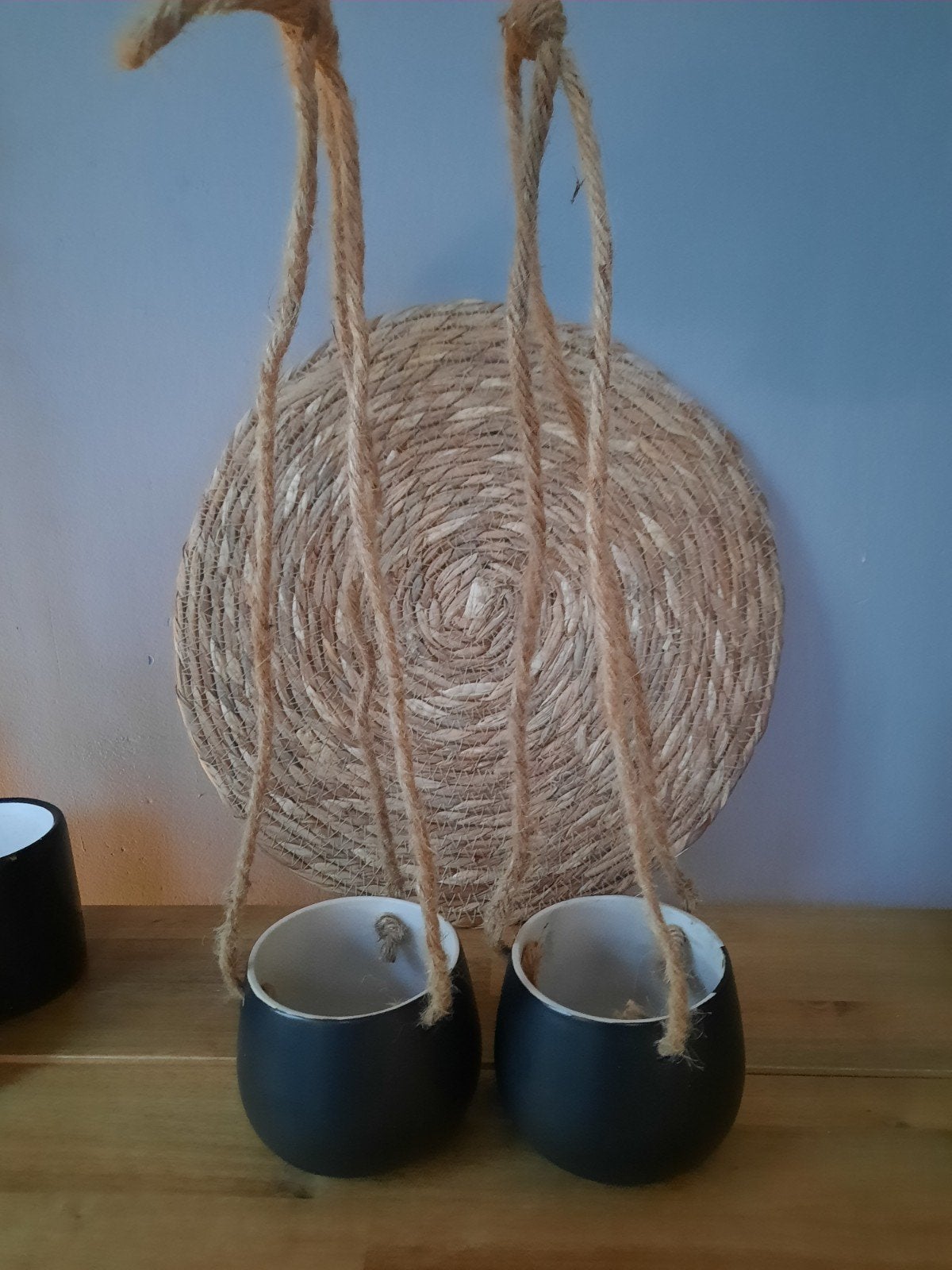Set van 2 matzwarte keramische hangpotten met juten touw, Zwart, Nieuw, Ophalen of Verzenden, Modern