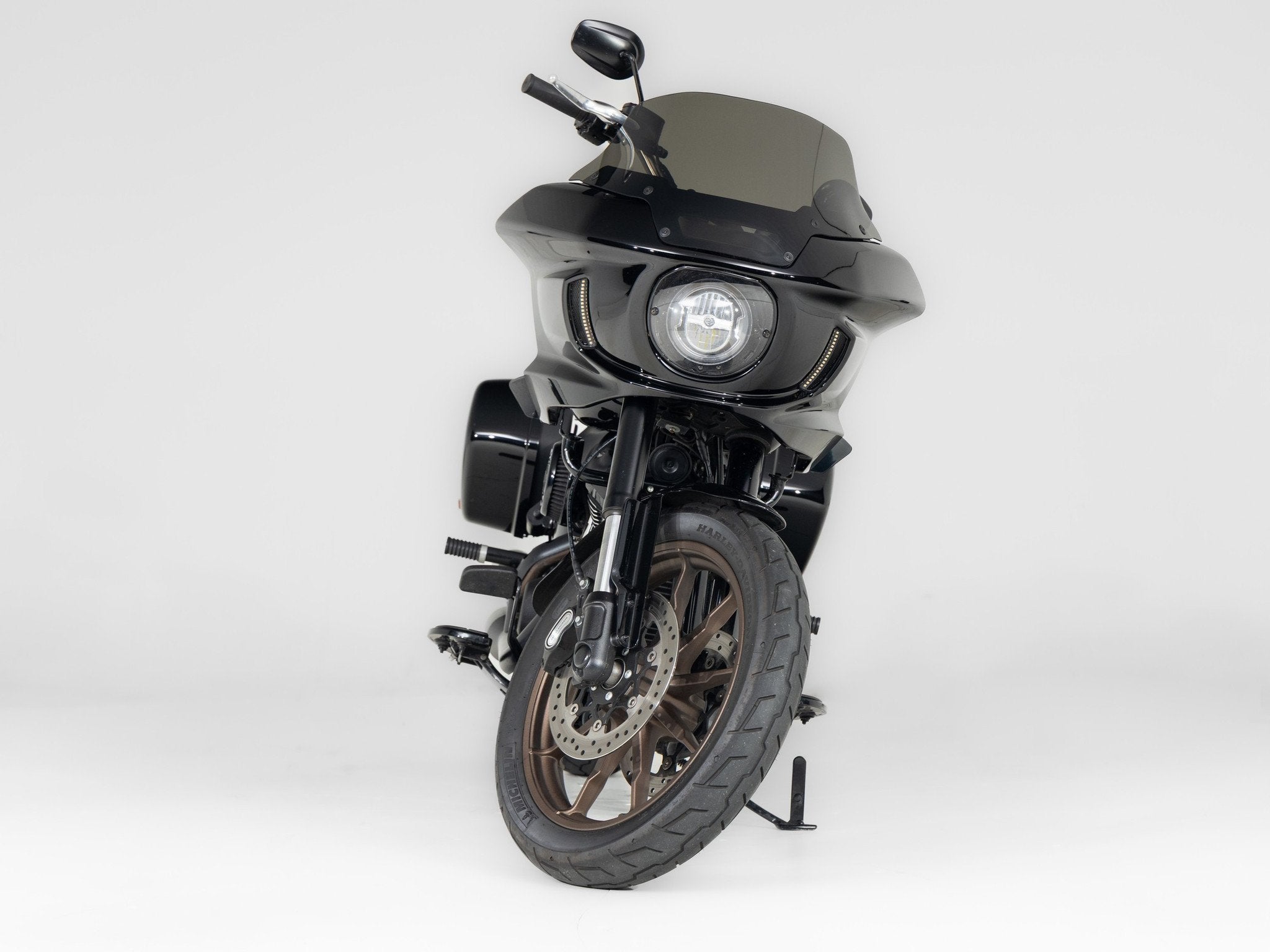 Harley-Davidson FXLRST Low Rider ST (bj 2023), Motoren, Motoren | Harley-Davidson, Bedrijf, LED Verlichting, Overig, 1923 cc