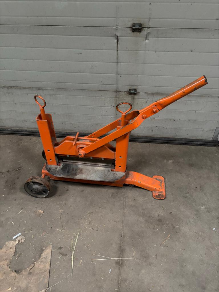 stenenknipper voor tegels, klinkers en trottoirban, Ophalen, Gebruikt