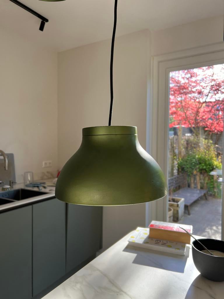 2x HAY hanglamp S Emerald Green - 25cm, Huis en Inrichting, Lampen | Hanglampen, Ophalen of Verzenden, Zo goed als nieuw, Metaal