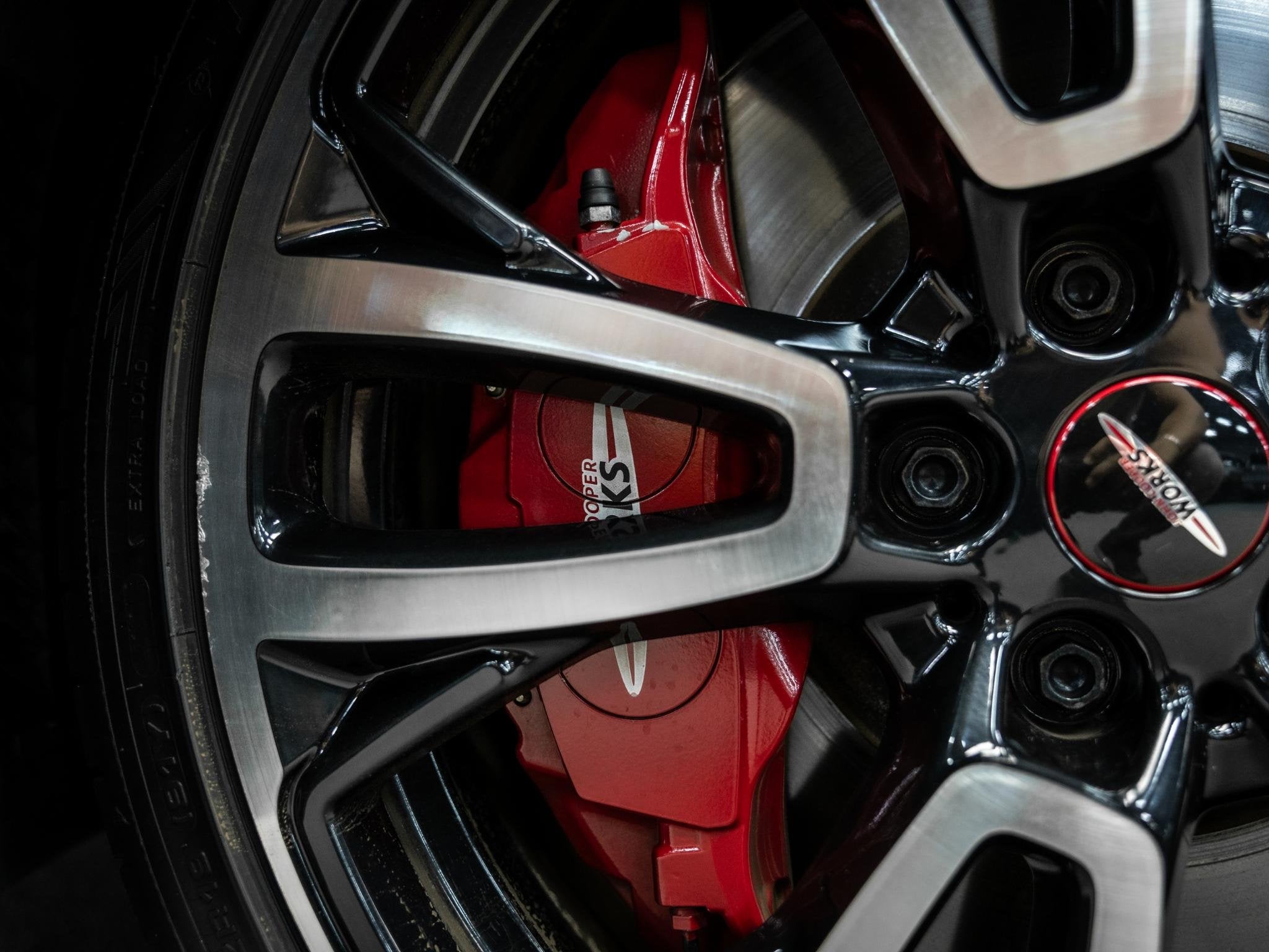 MINI Clubman 2.0 JCW ALL4 John Cooper Works | JCW | Rood dak, Auto's, Gebruikt, 4 cilinders, Alcantara, Zwart