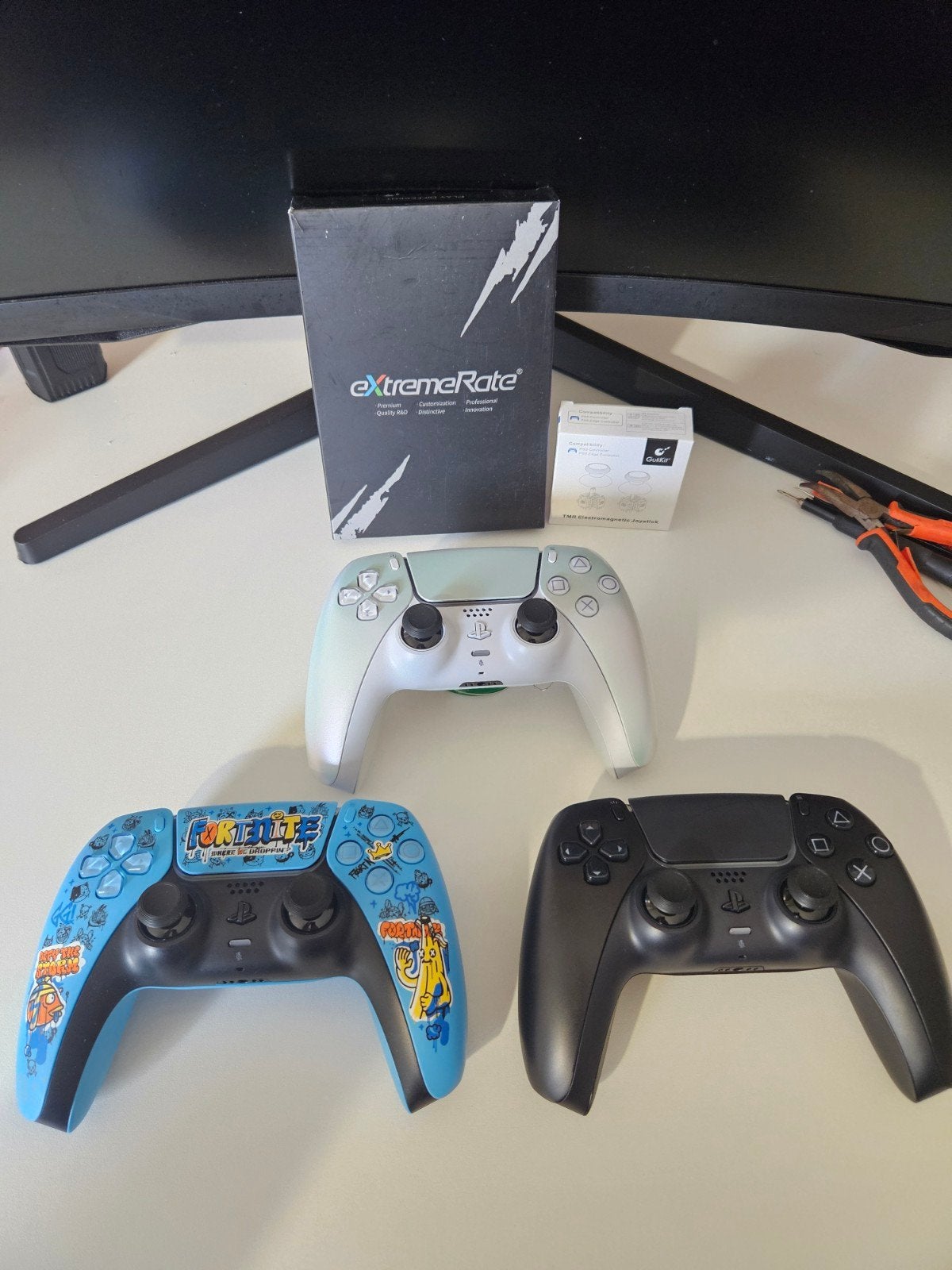 Fortnite ps5 controllers met mouse clickers en Gulikit TMR, PlayStation 5, Ophalen of Verzenden, Zo goed als nieuw, Controller
