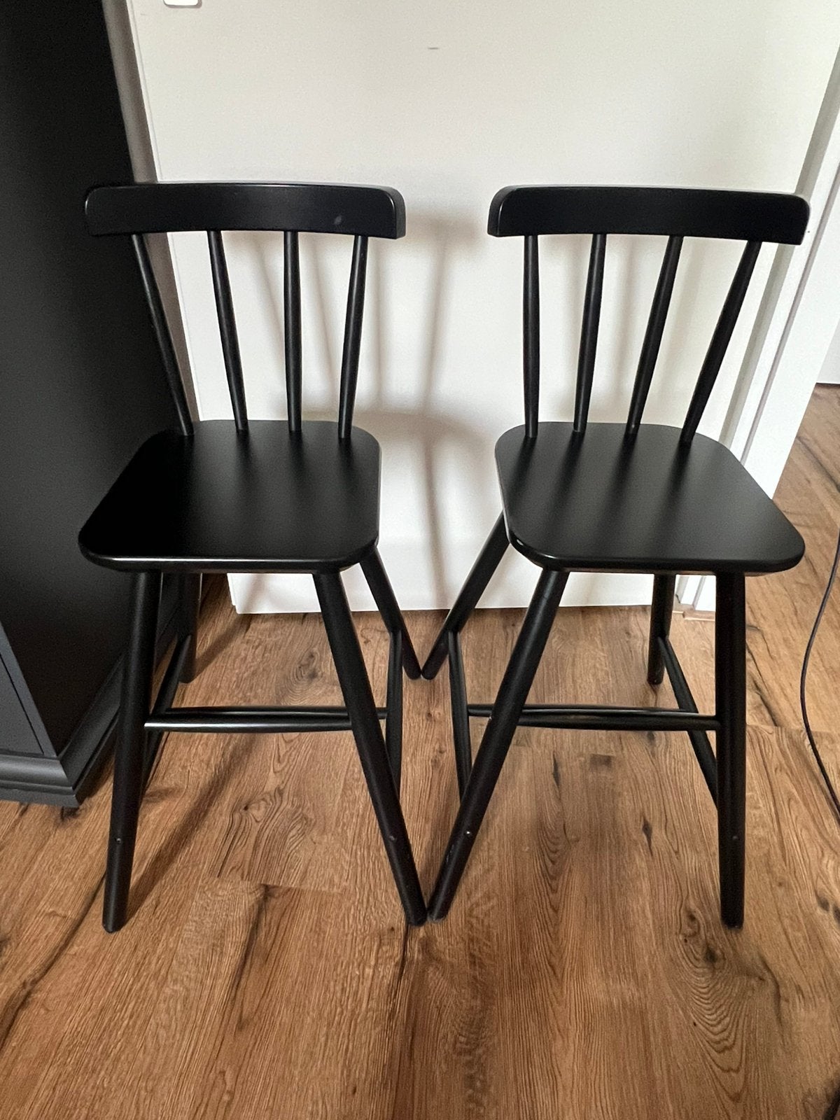 2 zwarte peuter stoelen van IKEA, Huis en Inrichting, Stoelen, Ophalen, Twee, Zwart, Zo goed als nieuw